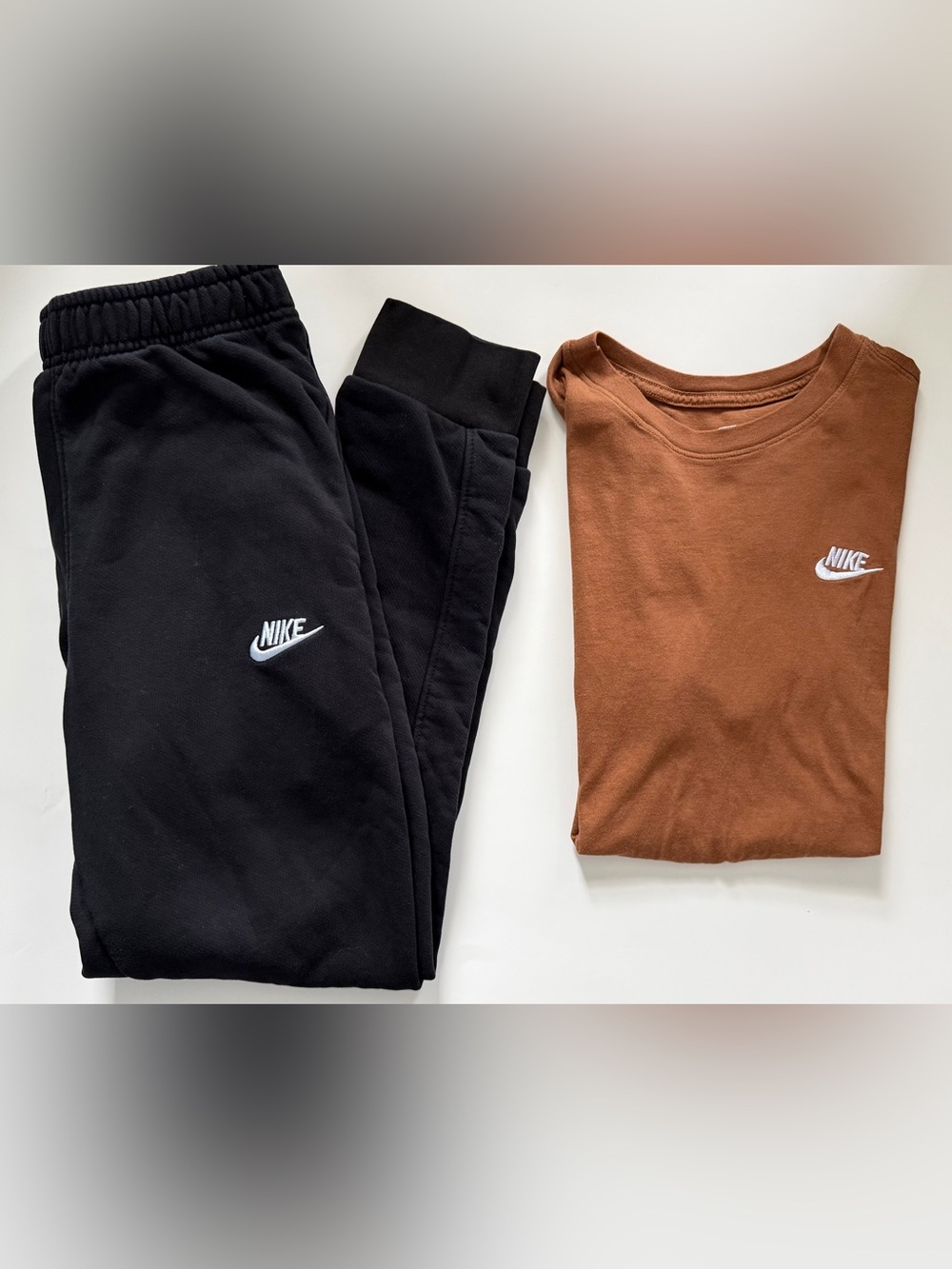 Nike Men’s Small Club Fleece Joggers Black/White & Club Tee Brown/White